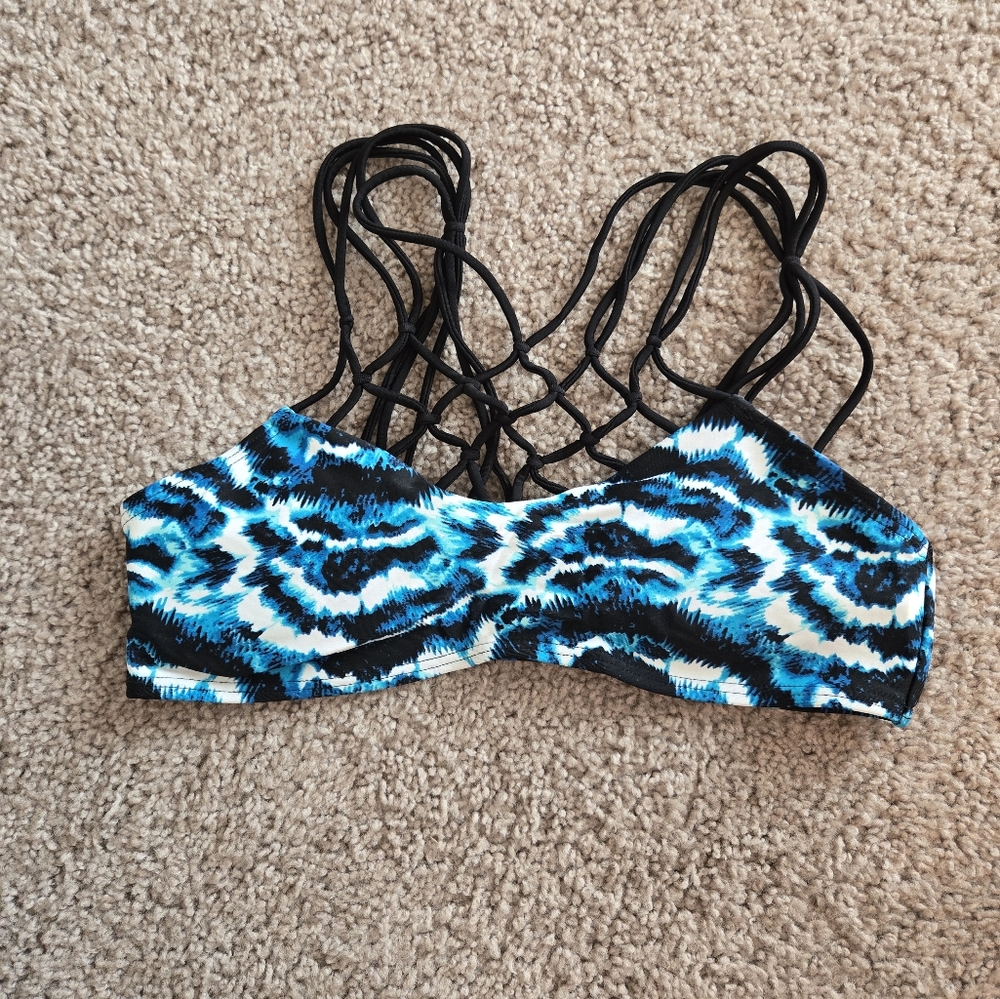 Swim suit top size medium